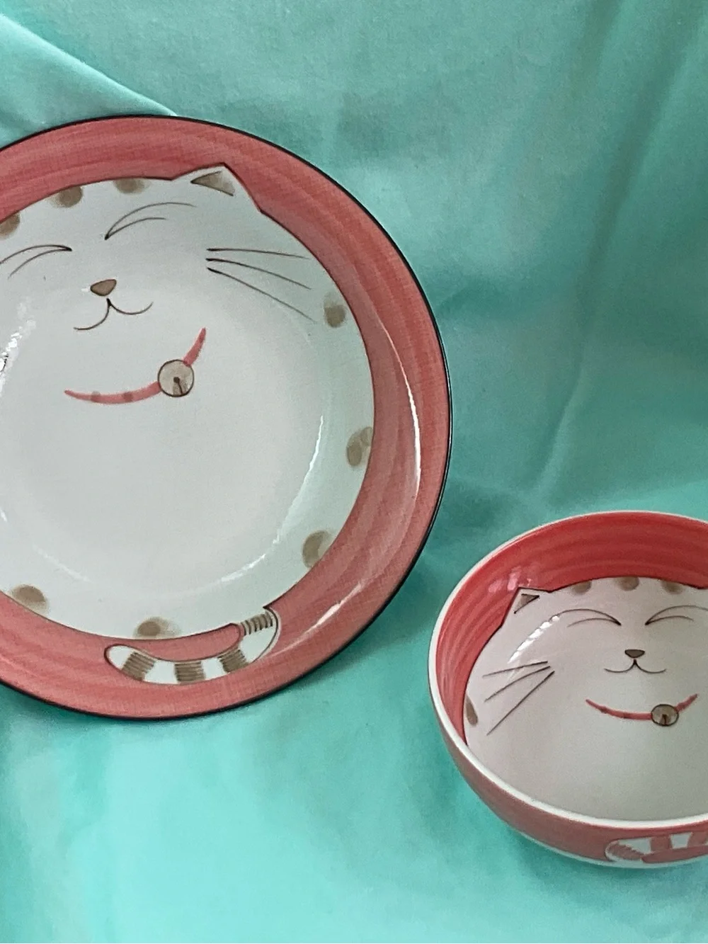 Japanese Smiling Cat Lucky Plate and Bowl Set